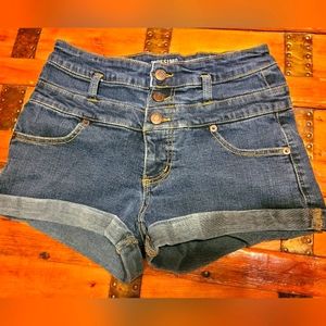 Mossimo supply Co. Jean shorts size 6/28